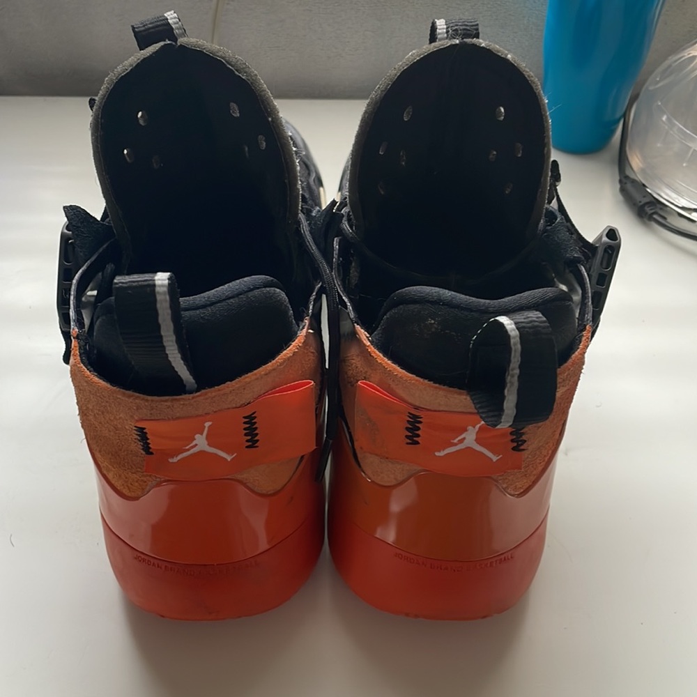Jordan "Defy" - Picture 3 of 4